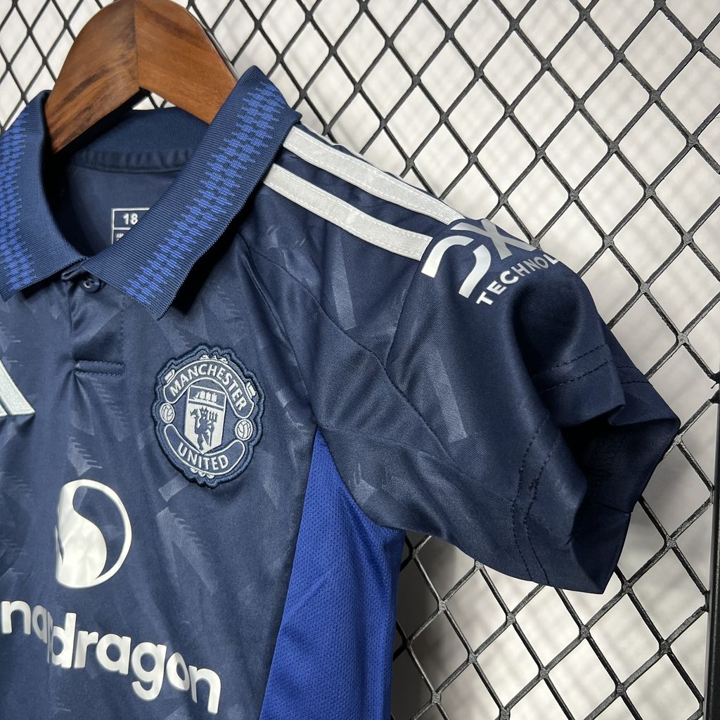 Manchester United 2024/25 Conjunto Alternativo – Criança