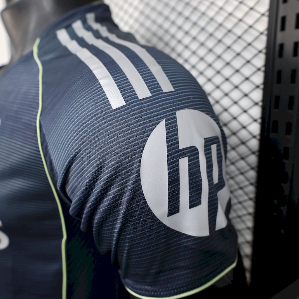 Real Madrid 2025/26 Camisola Alternativa Versão Jogador – Homem