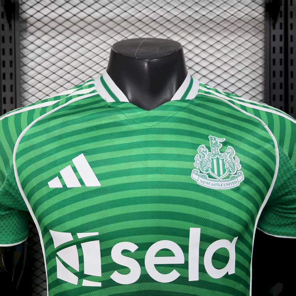Newcastle United 2025/26 Camisola Alternativa Versão Jogador – Homem