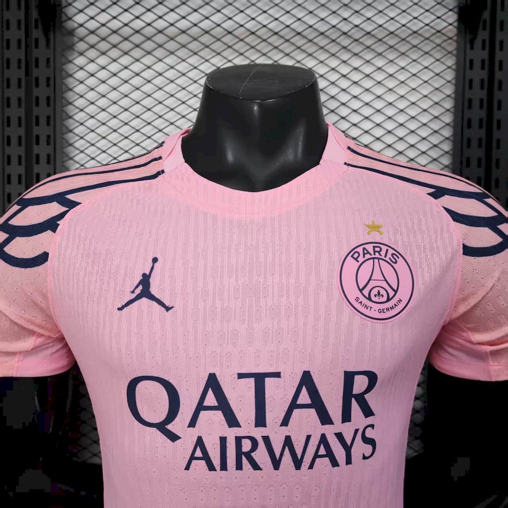 Paris Saint-Germain 2025/26 Camisola Especial Rosa Versão Jogador – Homem
