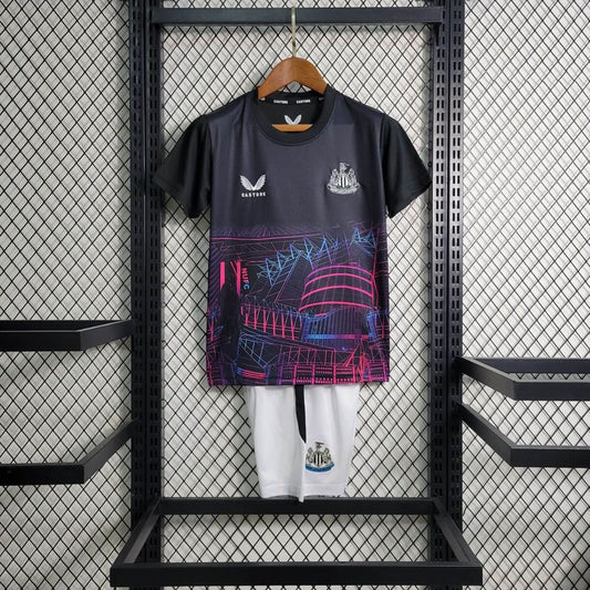 Newcastle United 2023/24 Conjunto Especial – Criança