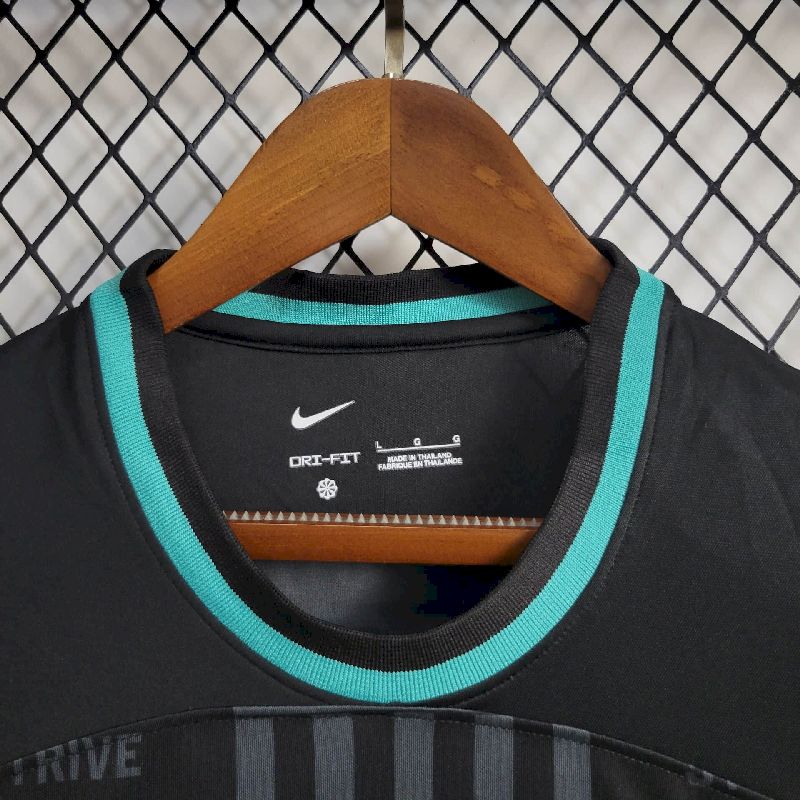 Liverpool 2024/25 Camisola LeBron Co-Branded Edição – Homem