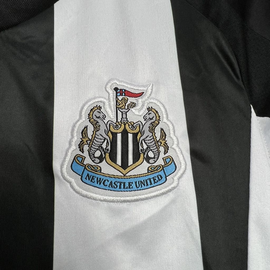 Newcastle United 2024/25 Conjunto Principal – Criança