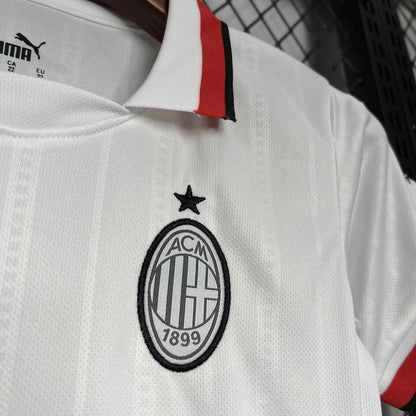 AC Milan 2024/25 Conjunto Alternativo – Criança