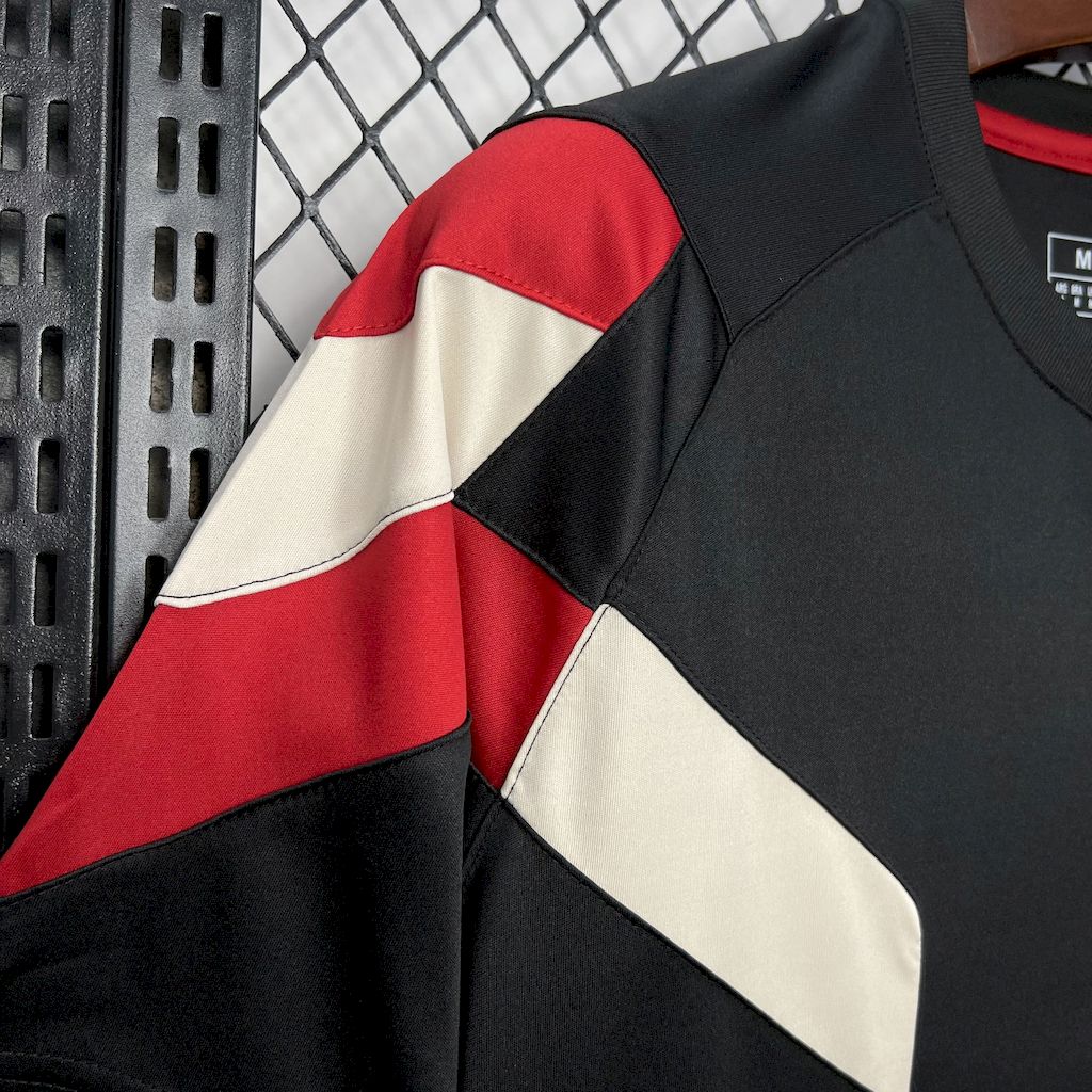 Manchester United 2024/25 Camisola Originals Tee Preta – Homem