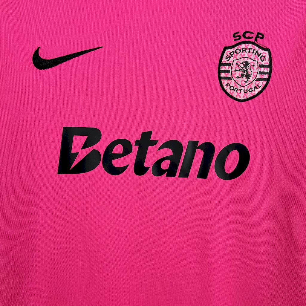 Sporting CP 2024/25 Conjunto Rosa Outubro – Criança