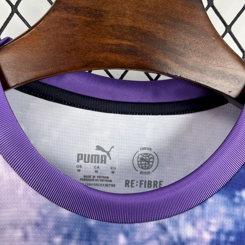 Manchester City 2025/26 Camisola Roxa Conceito Versão – Homem