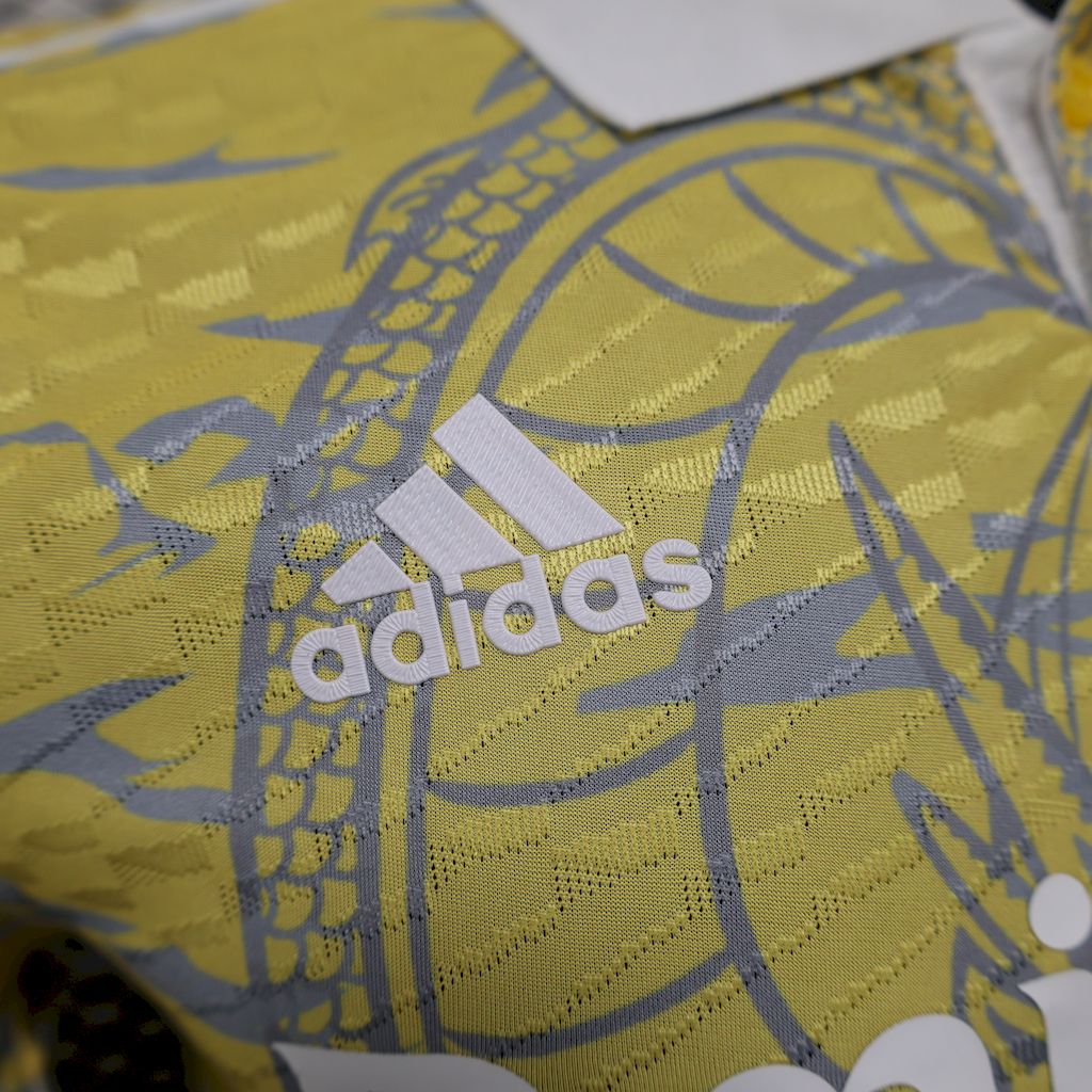 Real Madrid 2025/26 Camisola Beige Edição Especial Versão Jogador – Homem
