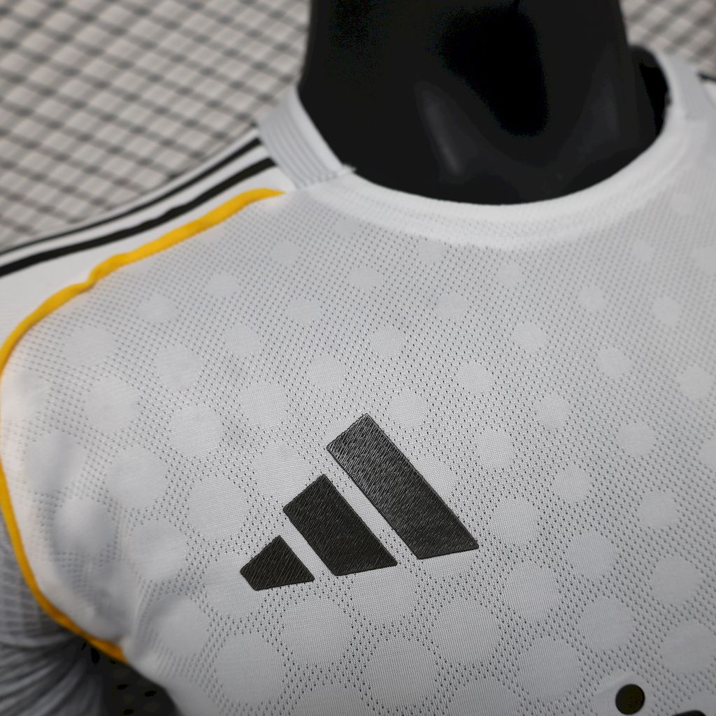 Real Madrid 2025/26 Camisola Principal Versão Jogador – Homem
