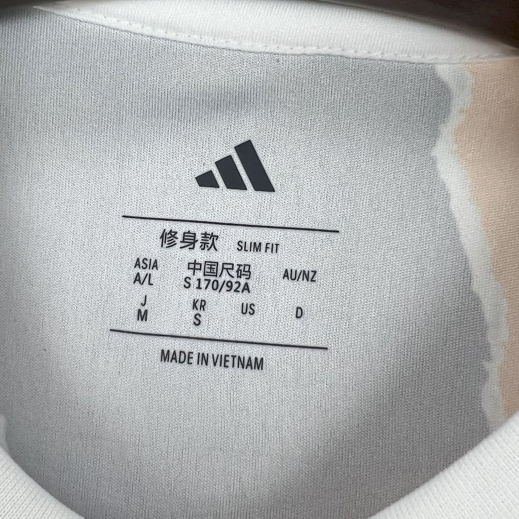 Real Madrid 2024/25 Camisola de Pré-Jogo – Homem