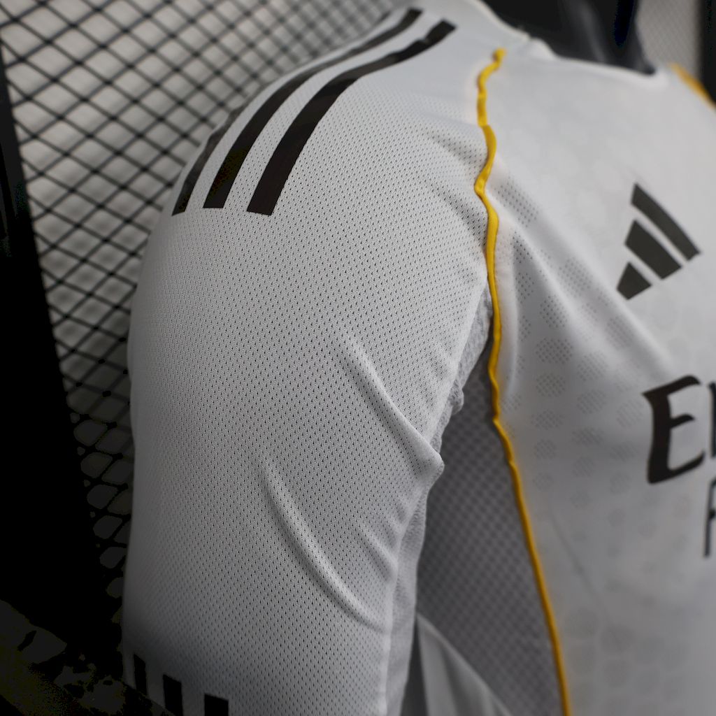 Real Madrid 2025/26 Camisola Principal de Manga Comprida Versão Jogador – Homem