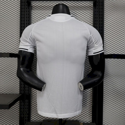 Newcastle United 2025/26 Camisola Principal Versão Jogador – Homem