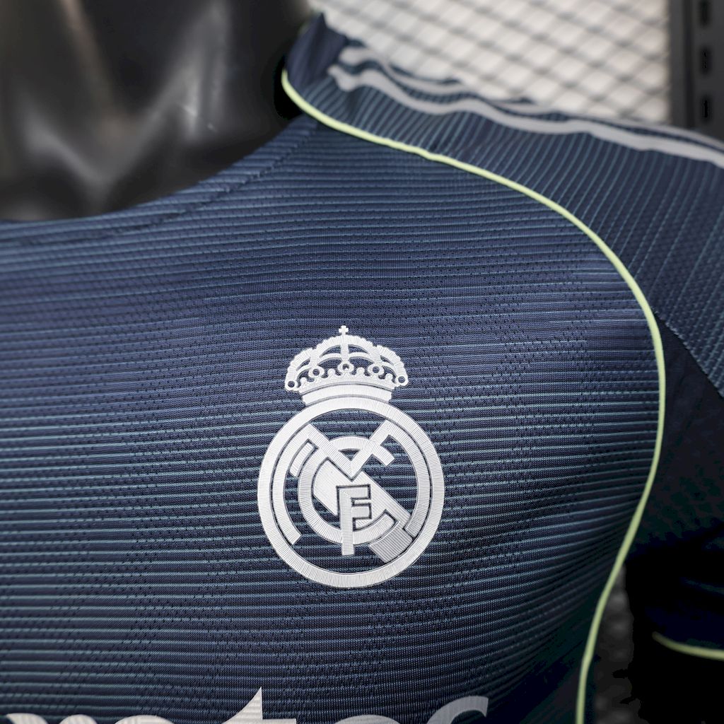 Real Madrid 2025/26 Camisola Alternativa Versão Jogador – Homem