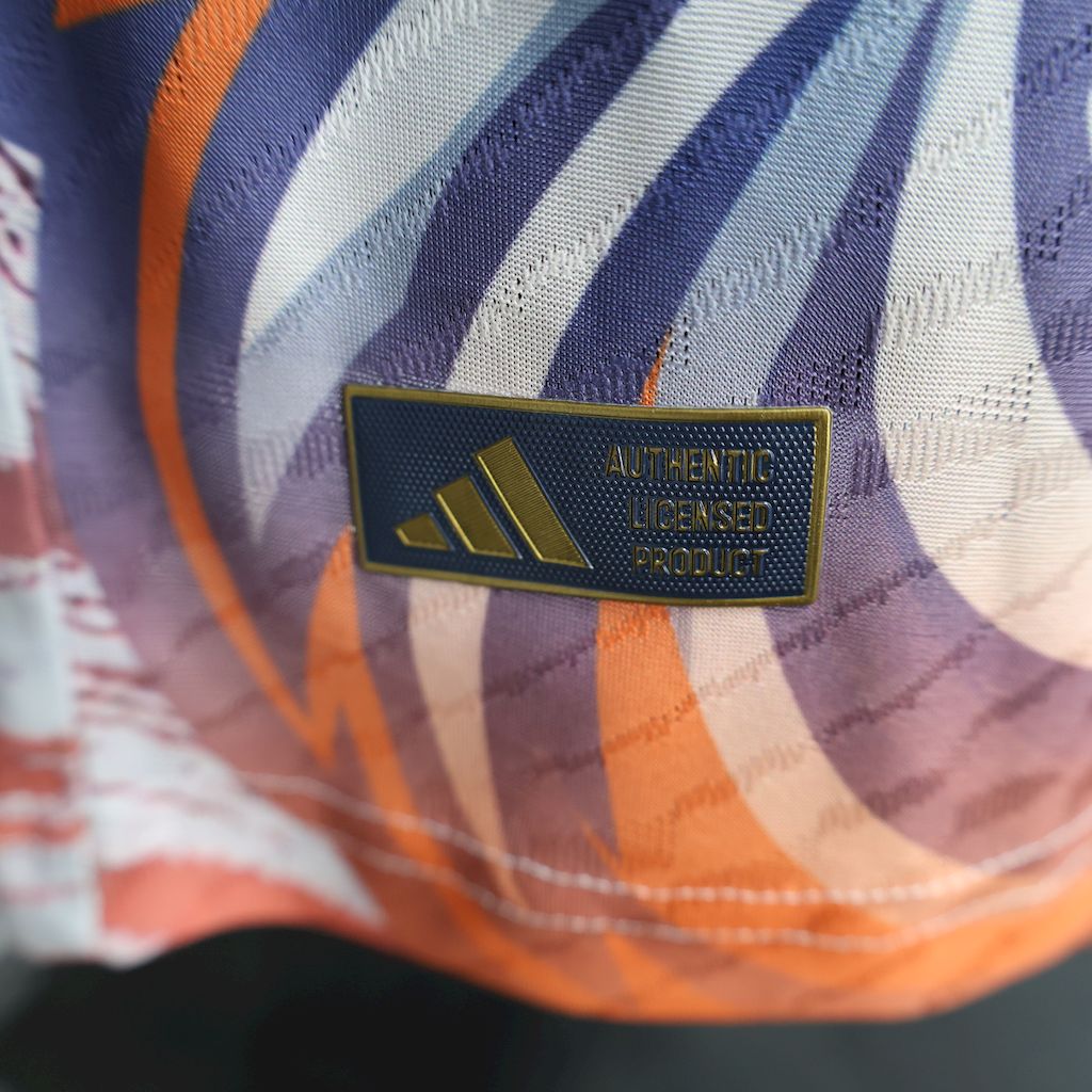 Liverpool 2025/26 Camisola Cinzenta Edição Especial Versão Jogador – Homem