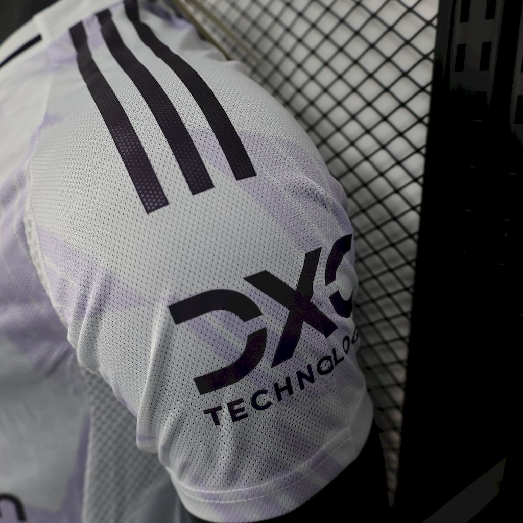Manchester United 2025/26 Camisola Alternativa Versão Jogador – Homem