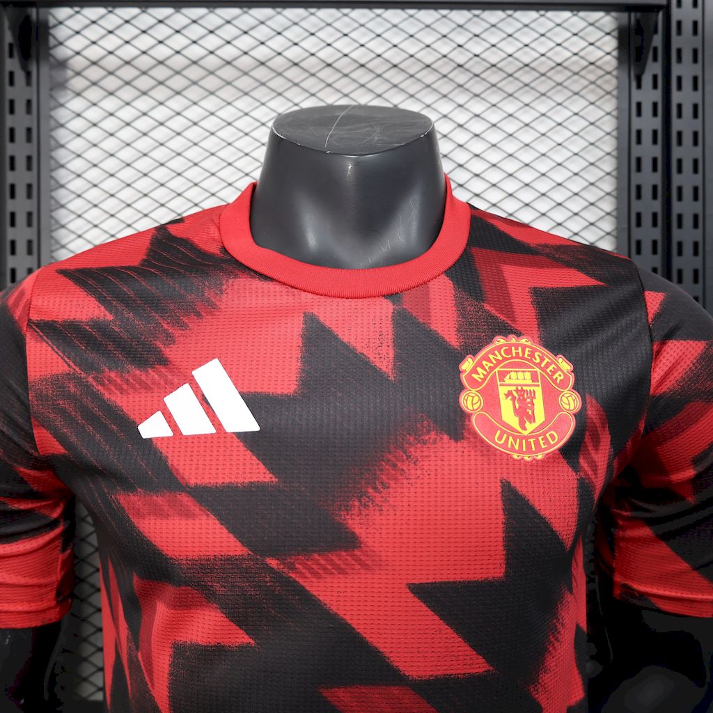 Manchester United 2025/26 Camisola de Pré-Jogo Vermelha e Preta Versão Jogador – Homem