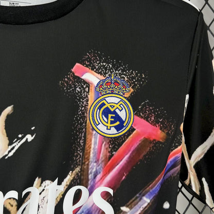 Real Madrid 2025/26 Camisola Louis Vuitton Conjunta Edição Preta colorful Versão – Homem