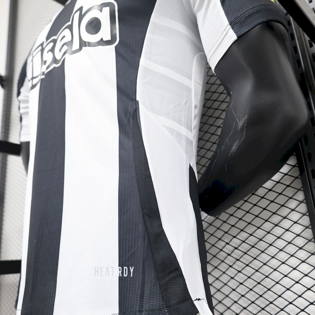 Newcastle United 2024/25 Camisola Principal Versão Jogador – Homem