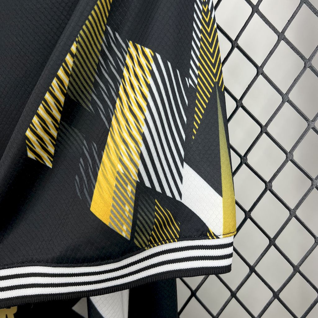 Real Madrid 2025/26 Camisola Especial Retro – Homem