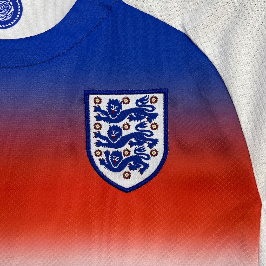 Inglaterra 2025/26 Conjunto Principal – Criança