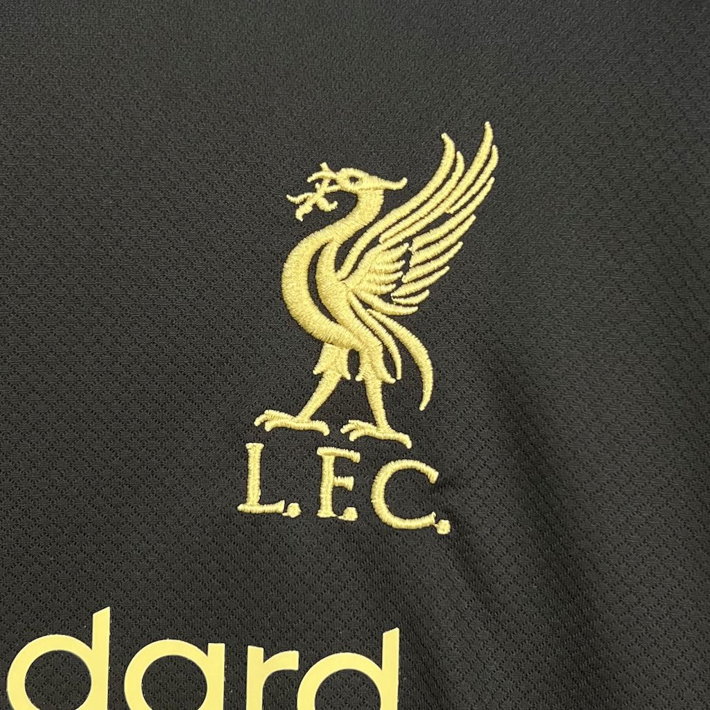 Liverpool 2025/26 Camisola Preta Dourada Edição – Homem