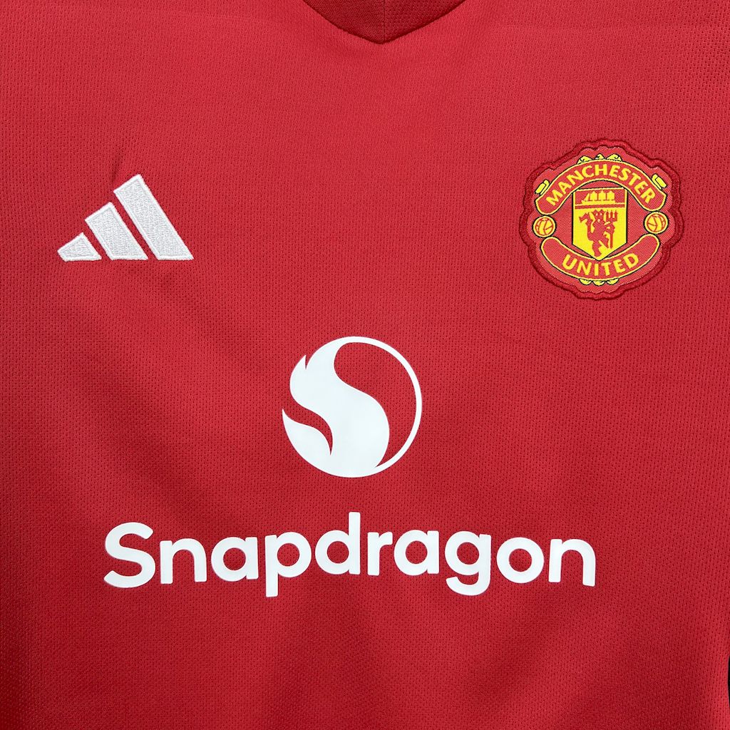 Manchester United 2025/26 Conjunto Principal – Criança