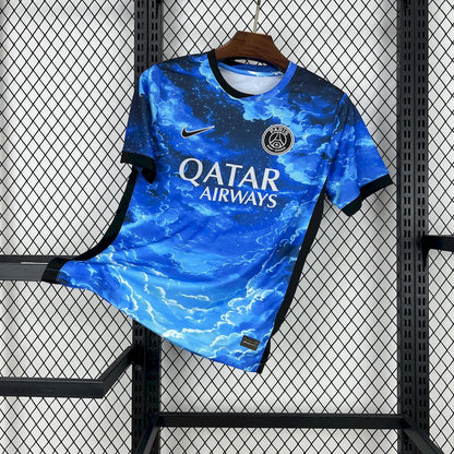 Paris Saint-Germain 2025/26 Camisola Azul Celeste e Branca clouds – Homem