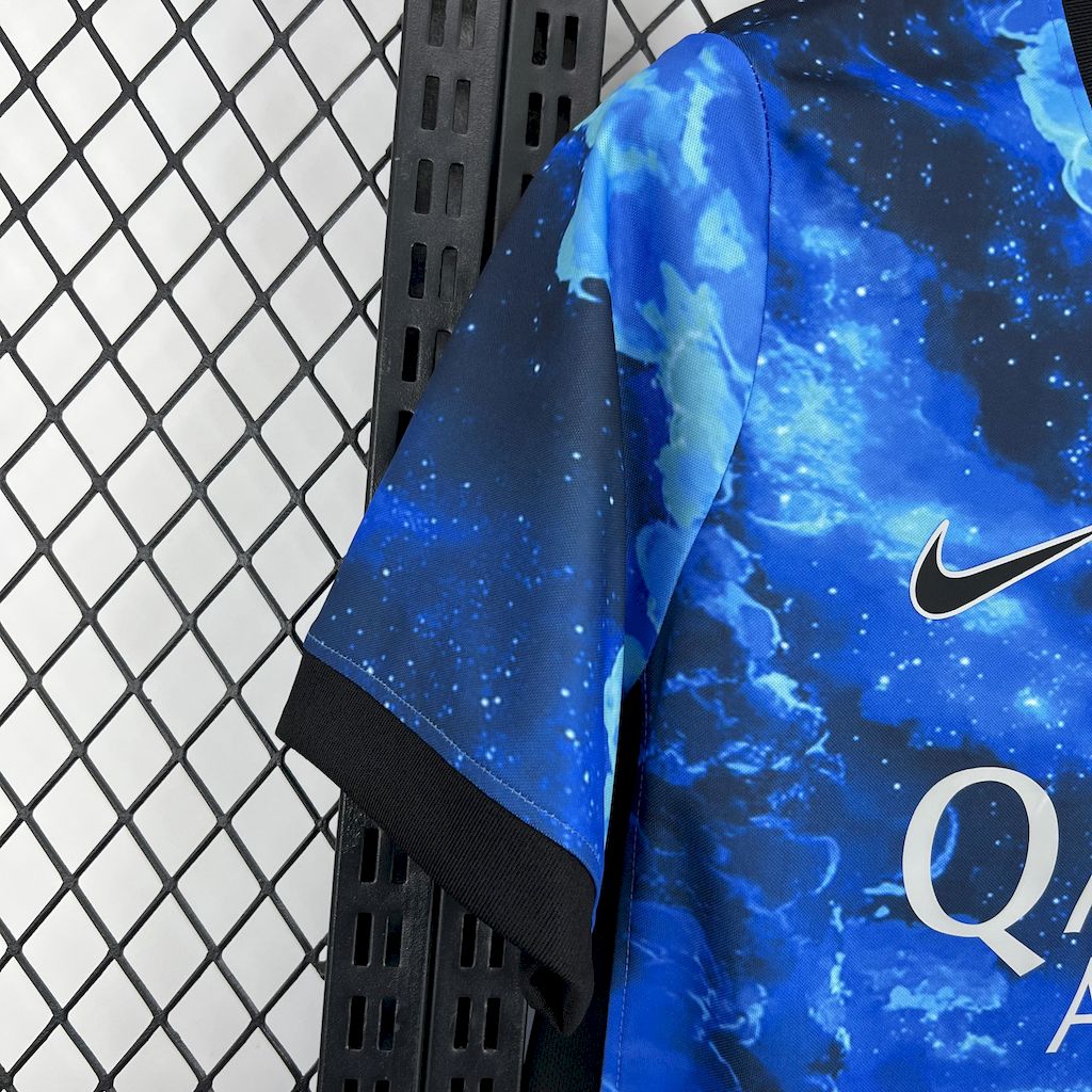 Paris Saint-Germain 2025/26 Camisola Azul Celeste e Branca clouds – Homem