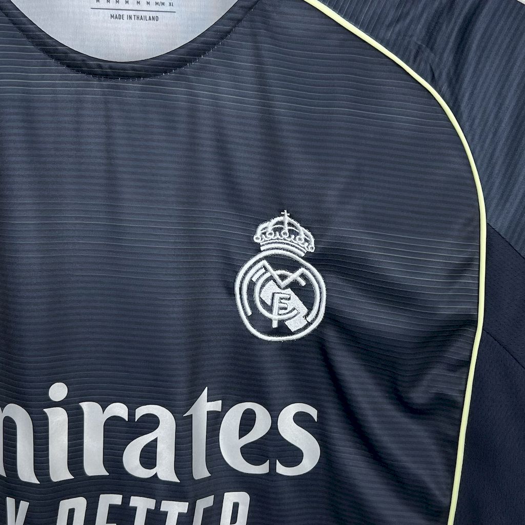 Real Madrid 2025/26 Camisola Alternativa de Manga Comprida – Homem