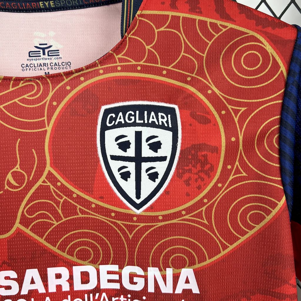 Cagliari Calcio 2024/25 Camisola Ano da Serpente Edição Limitada – Homem