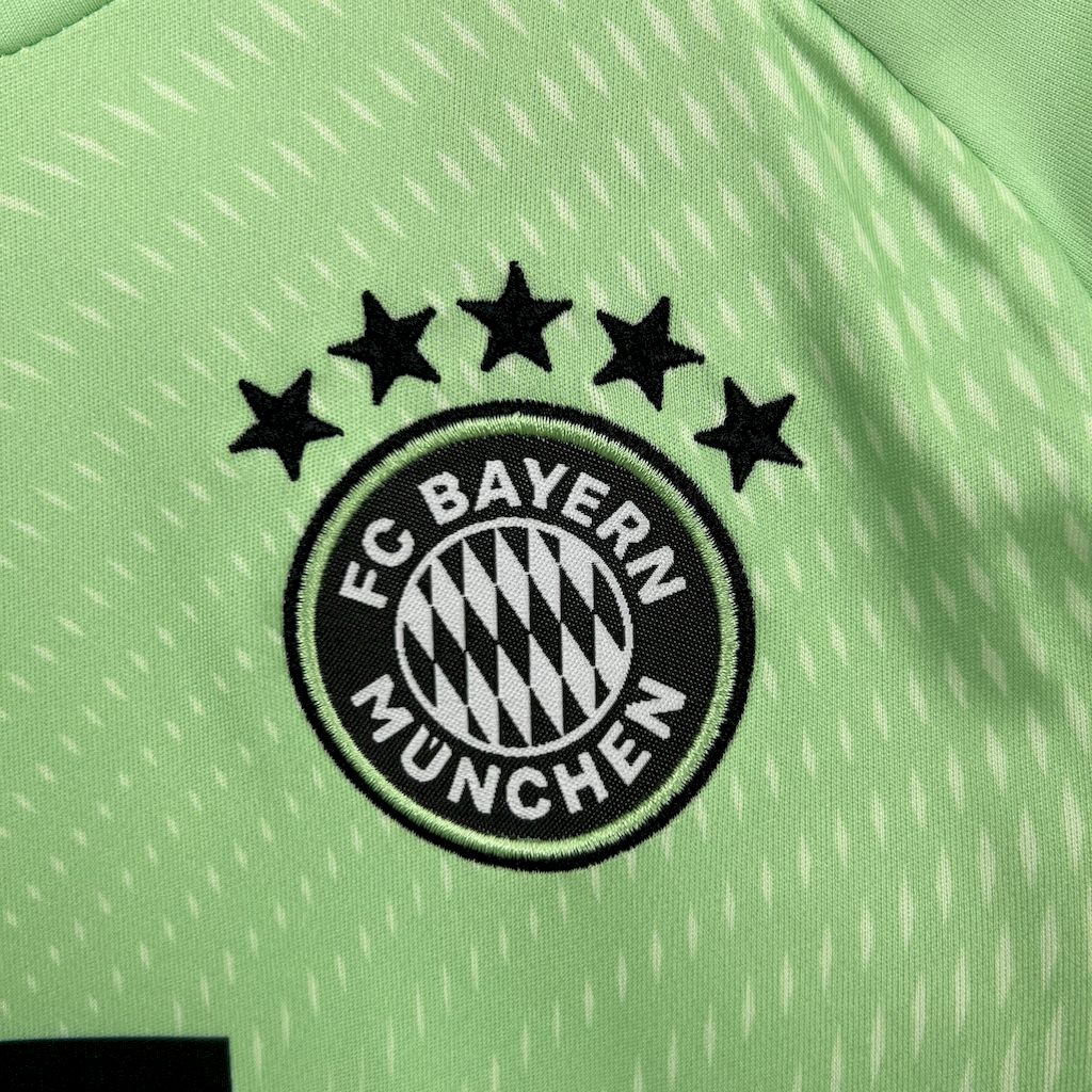 Bayern de Munique 2025/26 Conjunto de Guarda-Redes – Criança