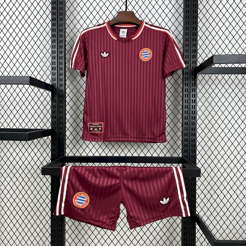 Bayern de Munique 2025/26 Conjunto Terrace Icons – Criança