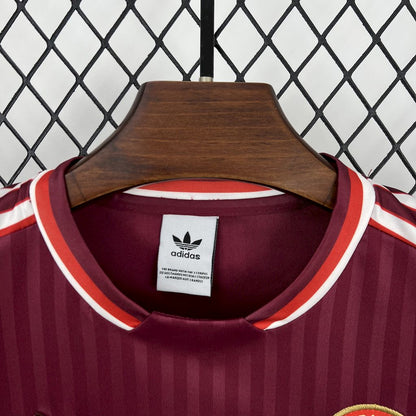 Bayern de Munique 2025/26 Conjunto Terrace Icons – Criança