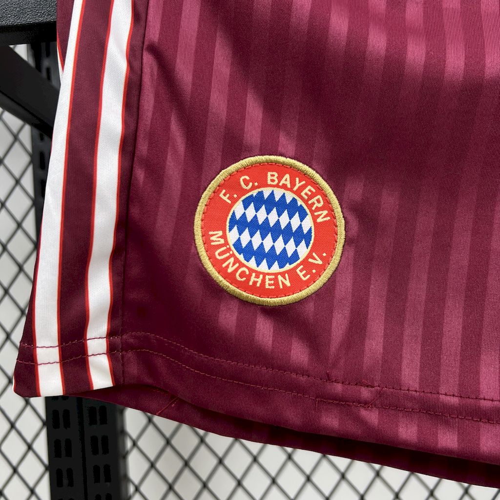 Bayern de Munique 2025/26 Conjunto Terrace Icons – Criança