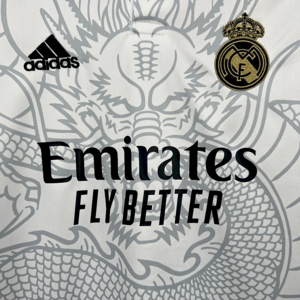 Real Madrid 2022/23 Conjunto Dragon – Criança