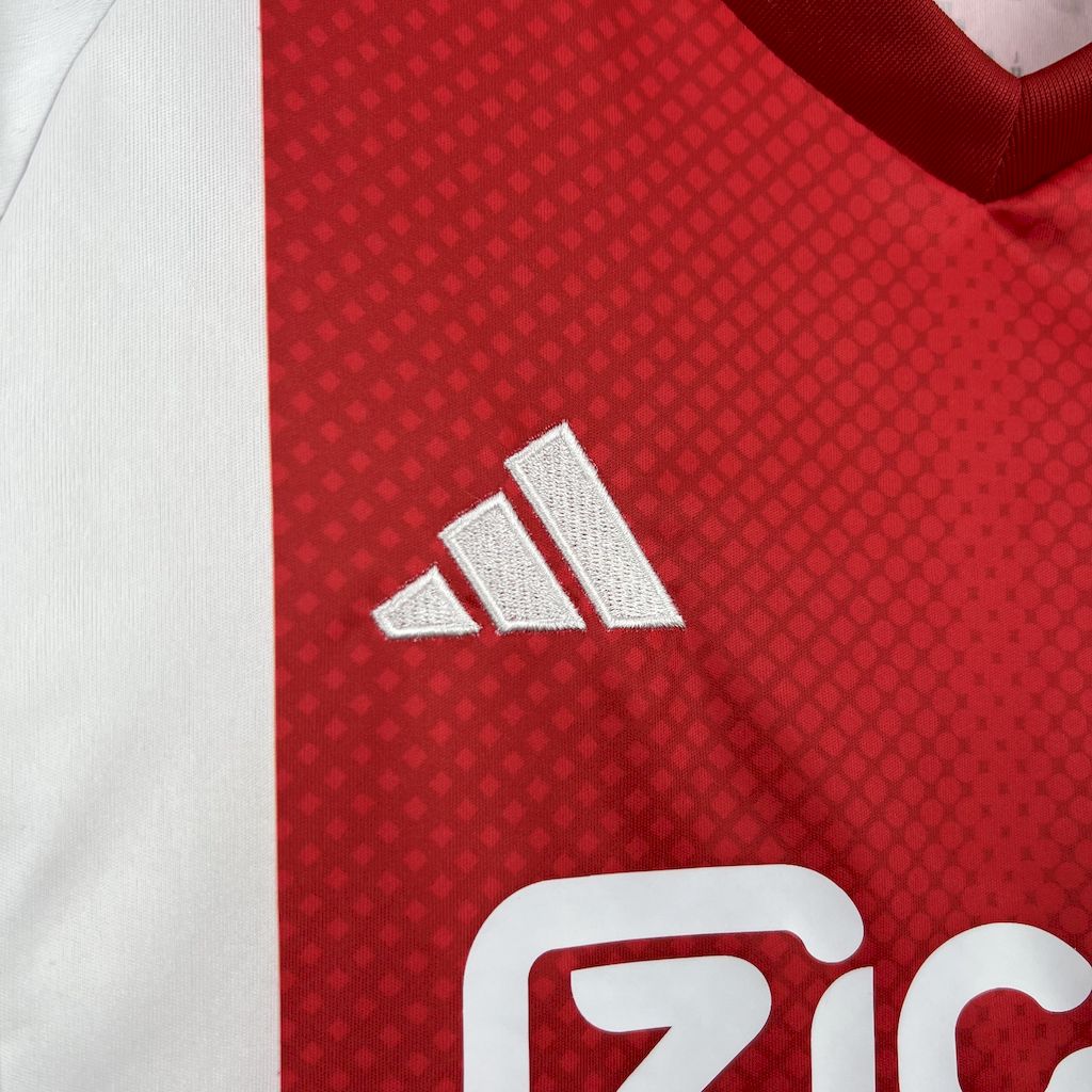 Ajax 2025/26 Conjunto Principal – Criança