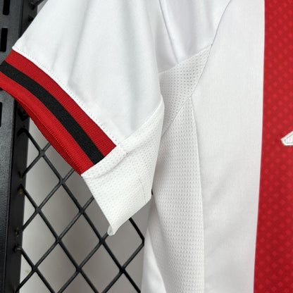 Ajax 2025/26 Conjunto Principal – Criança