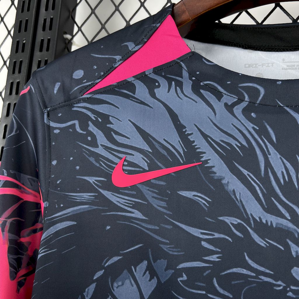 Barcelona 2025/26 Camisola Preta e Vermelha Dragon Edição – Homem