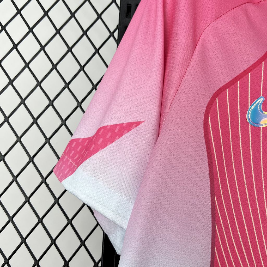 Barcelona 2025/26 Camisola Rosa Edição Especial – Homem