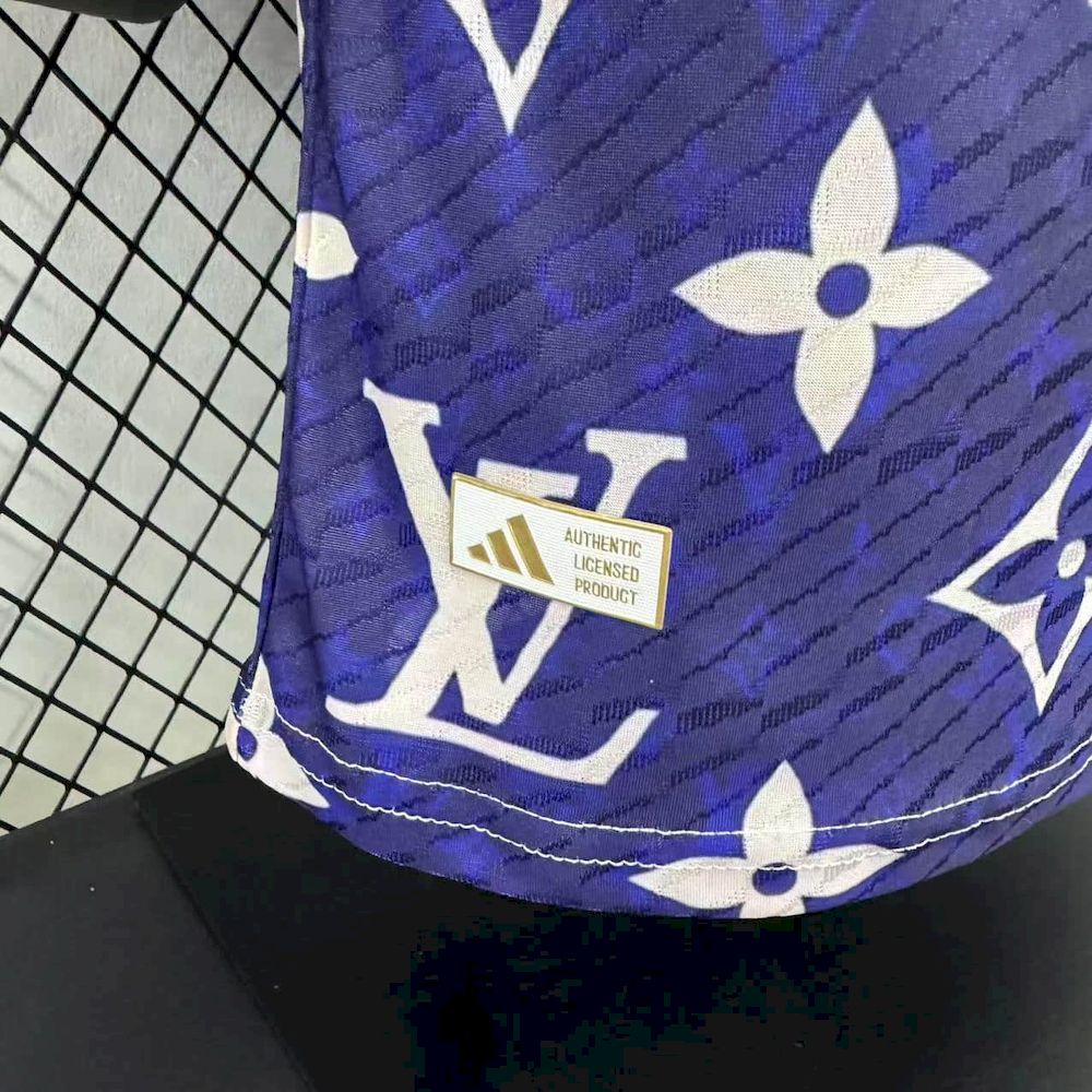 Real Madrid 2025/26 Camisola Roxa Louis Vuitton Versão Jogador – Homem