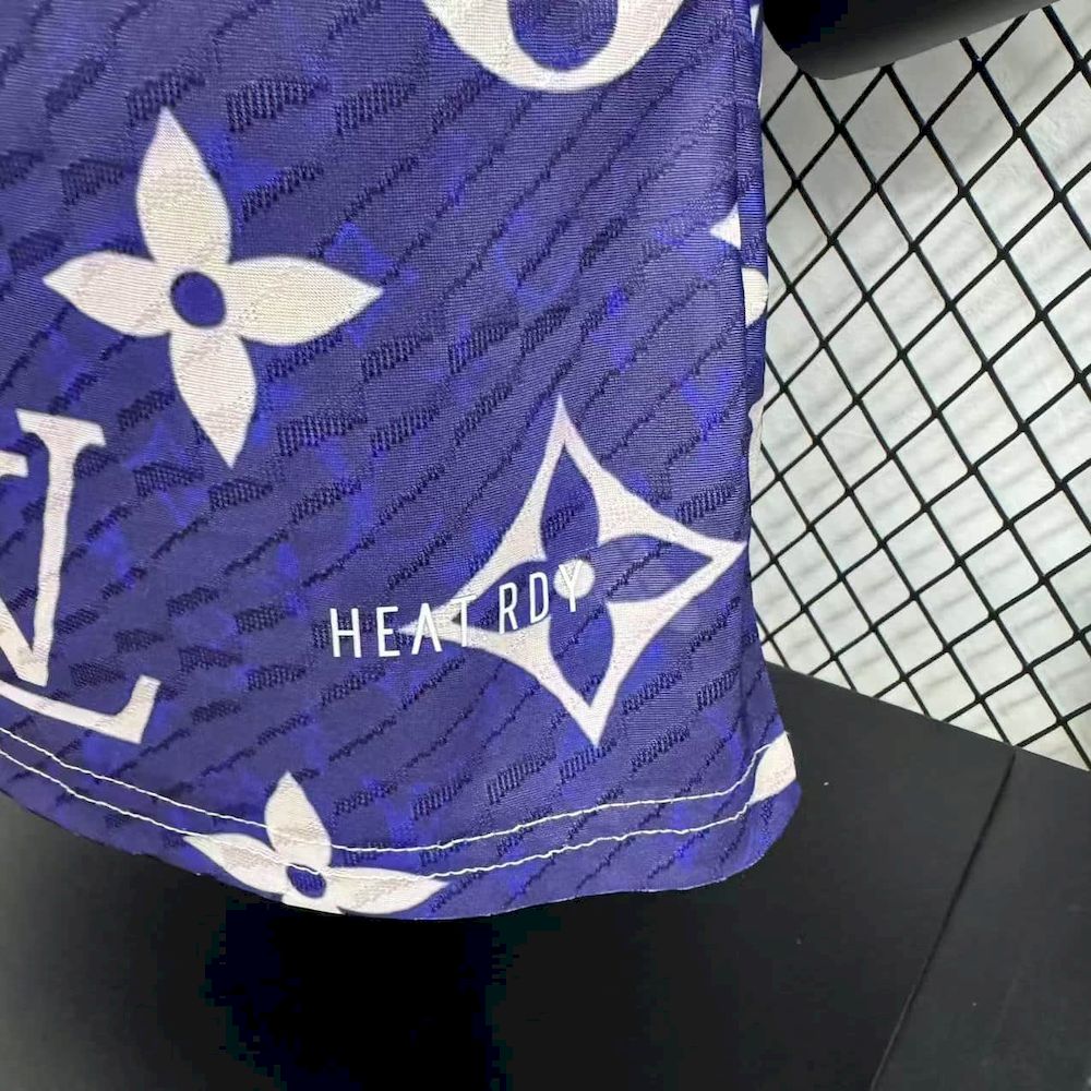 Real Madrid 2025/26 Camisola Roxa Louis Vuitton Versão Jogador – Homem