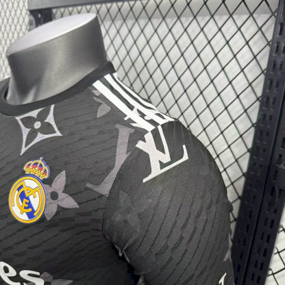 Real Madrid 2025/26 Camisola Preta Louis Vuitton Versão Jogador – Homem
