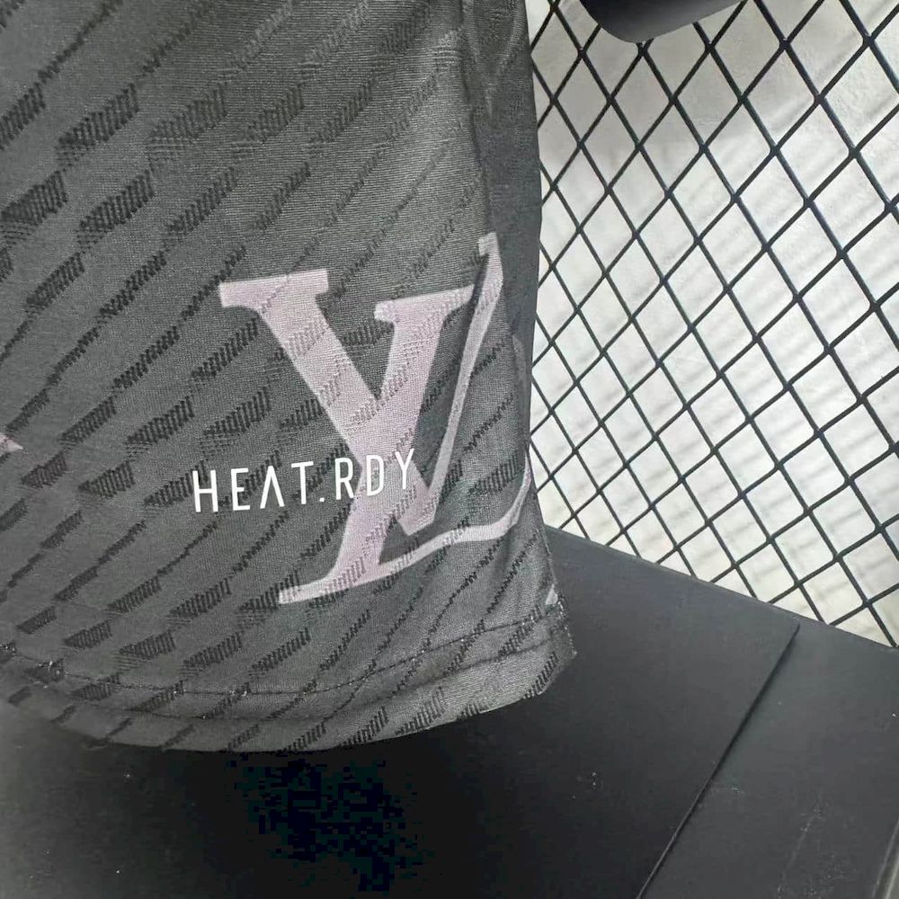Real Madrid 2025/26 Camisola Preta Louis Vuitton Versão Jogador – Homem
