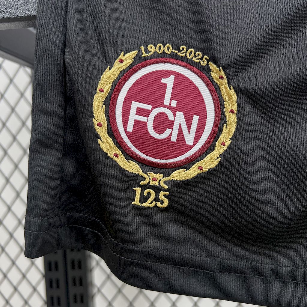 1. FC Nurnberg 2025/26 Conjunto 125.º Aniversário – Criança