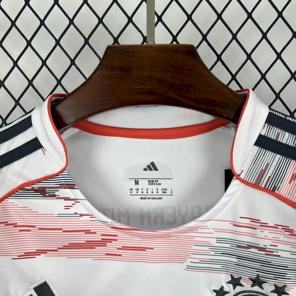 Bayern de Munique 2025/26 Camisola Alternativa – Mulher