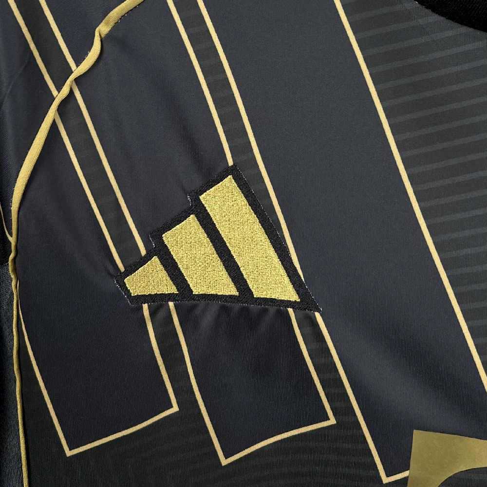 Bayern de Munique 2025/26 Camisola Especial Preta Dourada – Homem