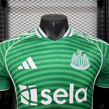 Newcastle United 2025/26 Camisola Alternativa Versão Jogador – Homem