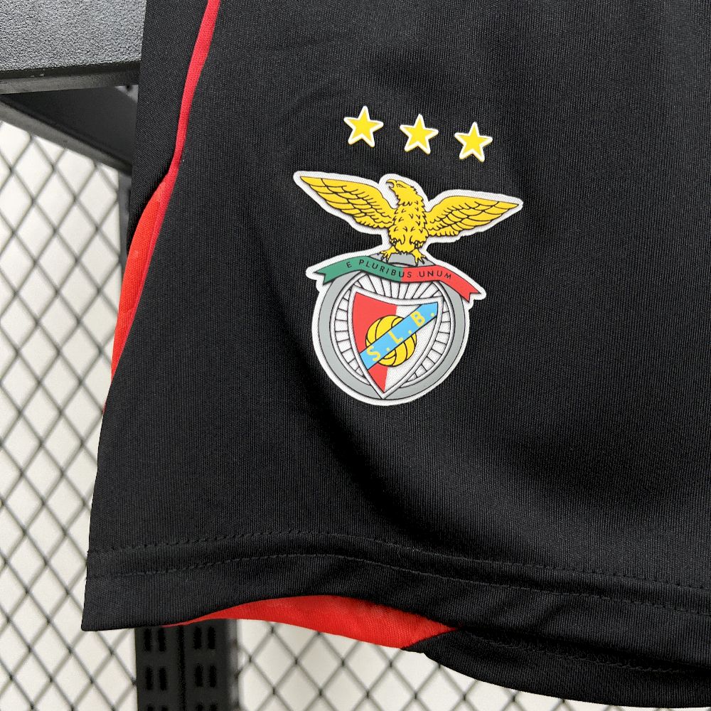 Benfica 2025/26 Conjunto de Pré-Jogo Preto – Criança