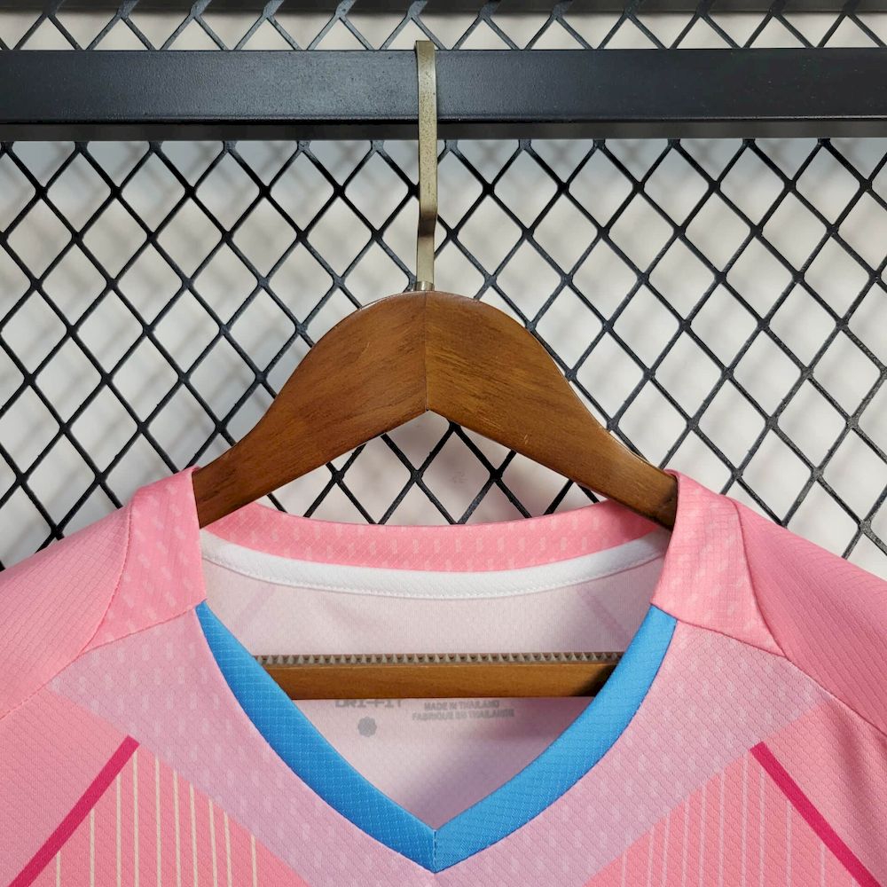 Barcelona 2025/26 Camisola Rosa – Mulher