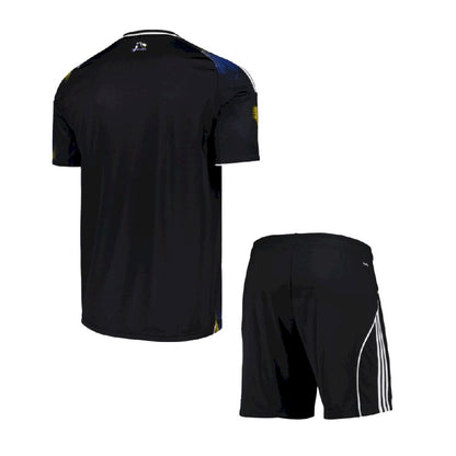Leeds United F.C. 2025/26 Conjunto Terceiro – Criança